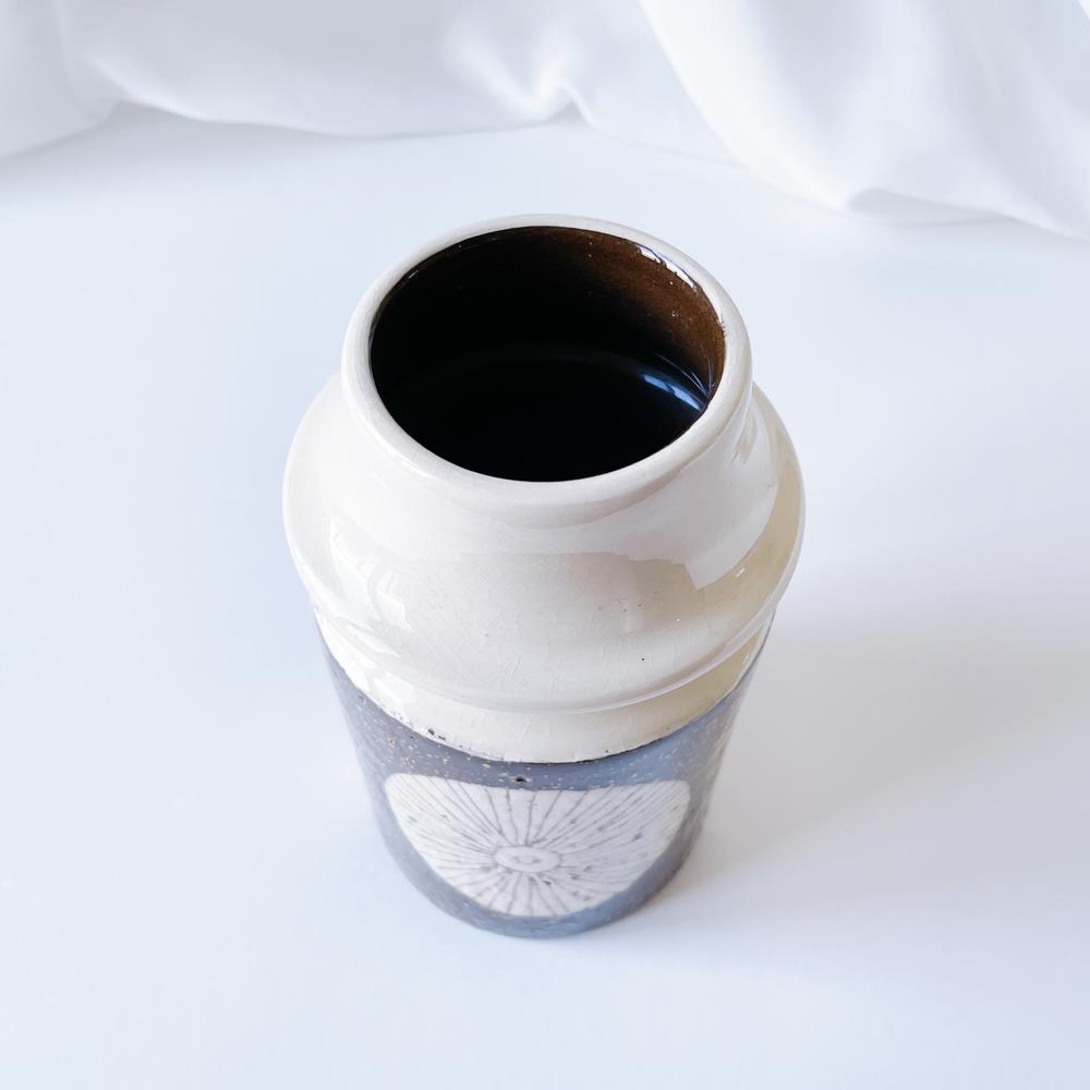 マリ・シムルソン Mari Simmulson ウプサラエクビー Upsala Ekeby 焦げ茶のシックな花瓶  3R1N018