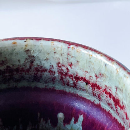 シルヴィア・レウショヴィウス Sylvia Leuchovius  濃群青と赤紫の花瓶  スタジオ作品  3R1N035