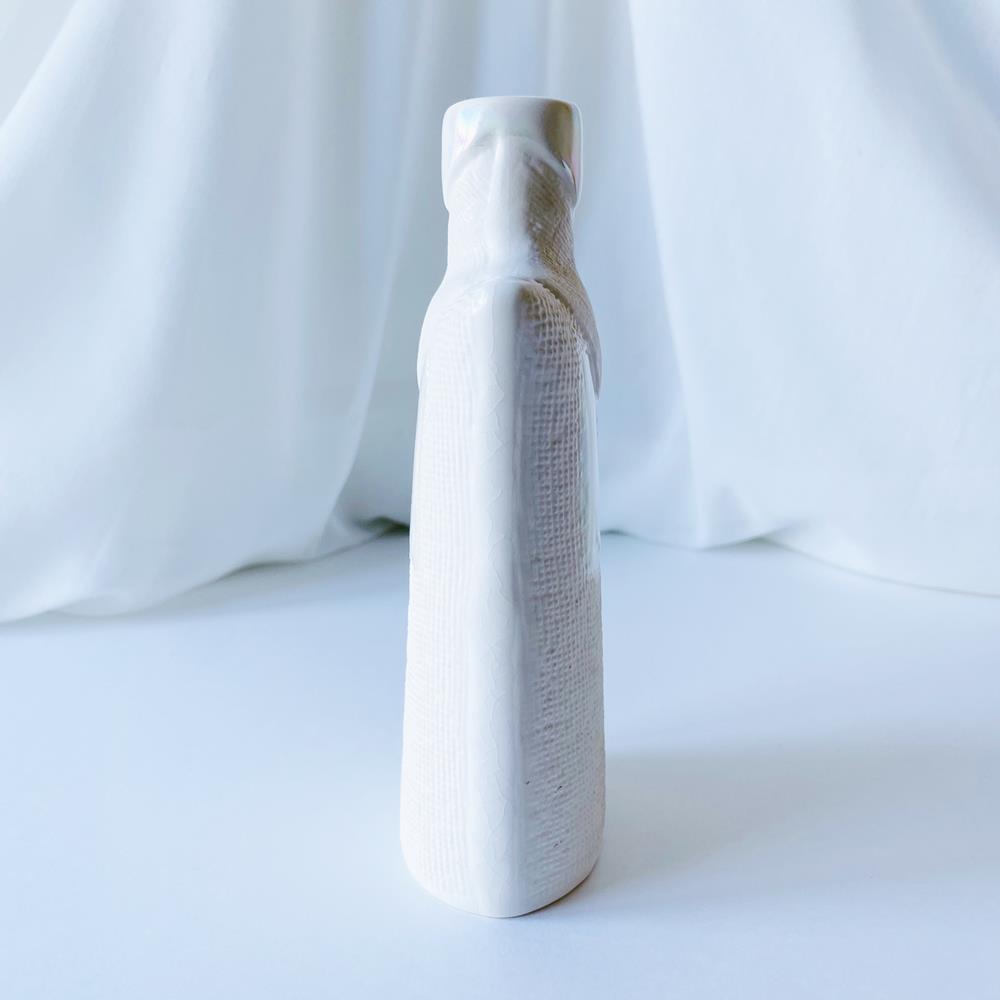 スザンヌ・オーレン Suzanne Ohlen   ロールストランド　白の上着の花瓶  4R1J019